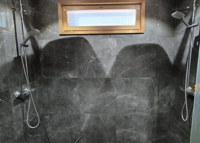 Aurora Sky With Private Sauna וילה רובניימי